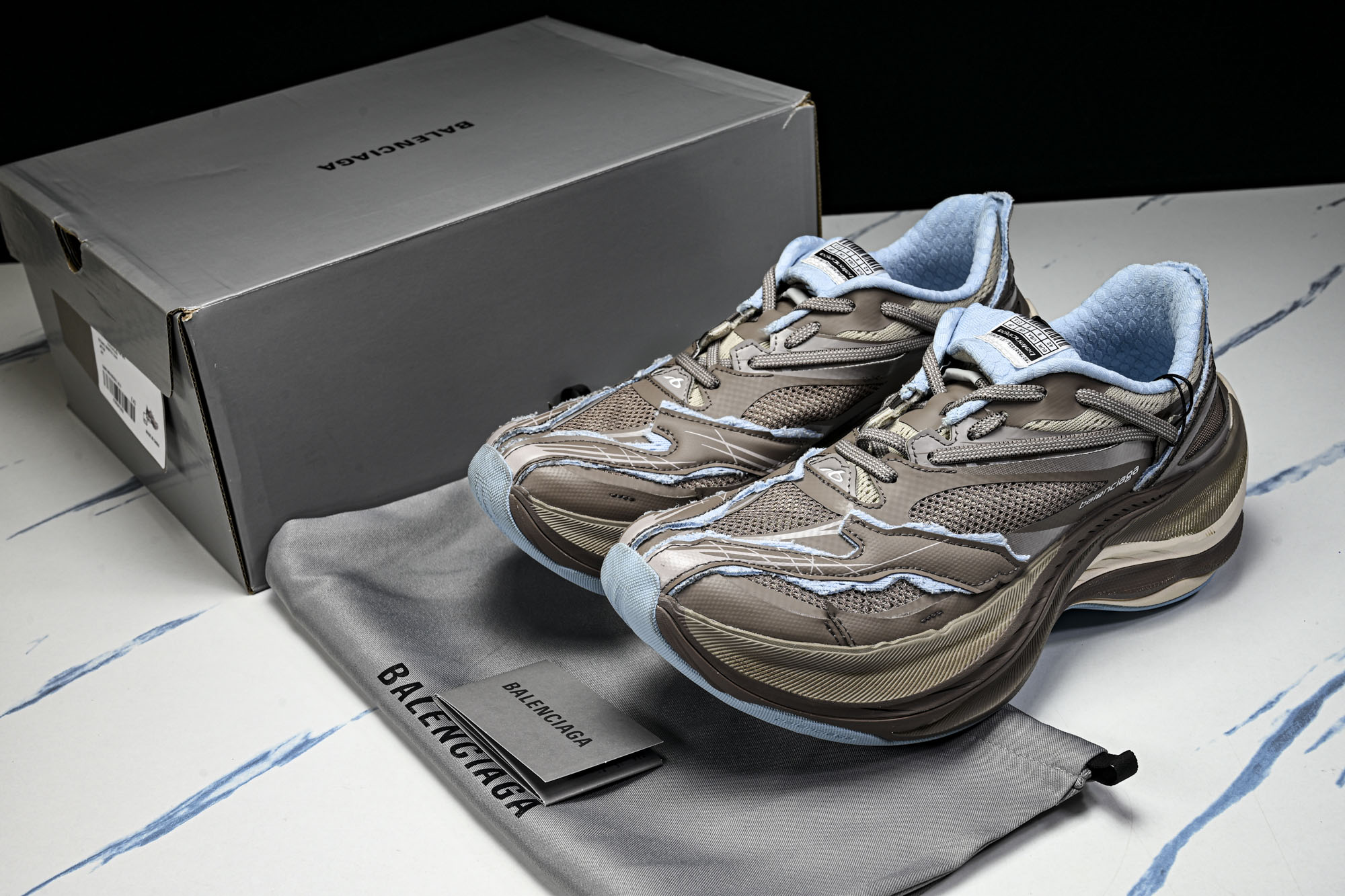 Balenciaga Jet 巴黎世家压纹印花圆头厚底低帮老爹鞋WMRTN-2294 #YZ009-03 35 36 3 Balenciaga Jet 巴黎世家压纹印花圆头厚底低帮老爹鞋WMRTN-2294 #YZ009-03 35 36 3