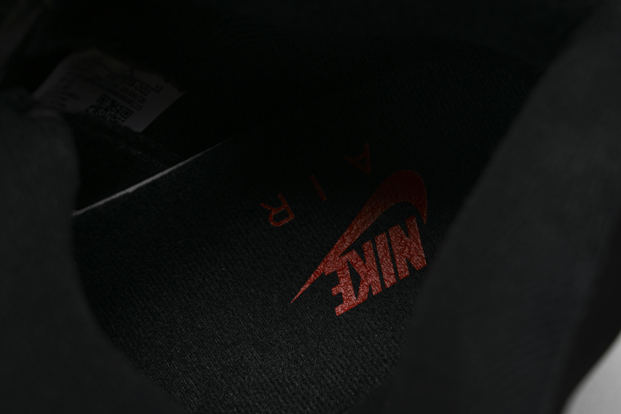 Air Jordan 5 Retro OG AJ5 乔5万圣节 HQ7978-001 #YZ000 整鞋以黑色为主鞋面,