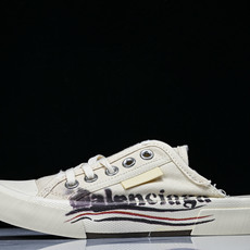 Balenciaga Paris Low 巴黎世家磨损做旧低帮系带时尚拖鞋 W3PS19016 #YZ018 35 36 Balenciaga Paris Low 巴黎世家磨损做旧低帮系带时尚拖鞋 W3PS19016 #YZ018 35 36