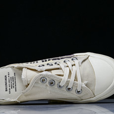 Balenciaga Paris Low 巴黎世家磨损做旧低帮系带时尚拖鞋 W3PS19016 #YZ018 35 36 Balenciaga Paris Low 巴黎世家磨损做旧低帮系带时尚拖鞋 W3PS19016 #YZ018 35 36
