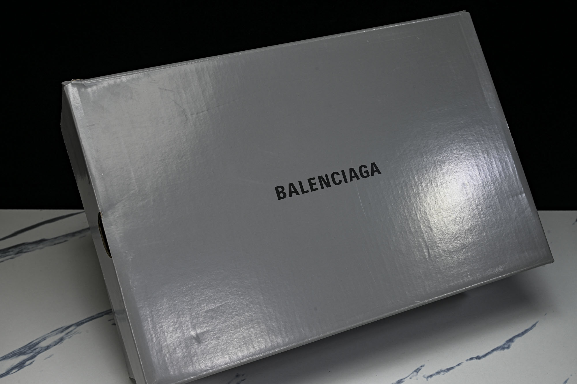 Balenciaga Paris Low 巴黎世家磨损做旧低帮系带时尚拖鞋 W3PS19016 #YZ018 35 36 Balenciaga Paris Low 巴黎世家磨损做旧低帮系带时尚拖鞋 W3PS19016 #YZ018 35 36