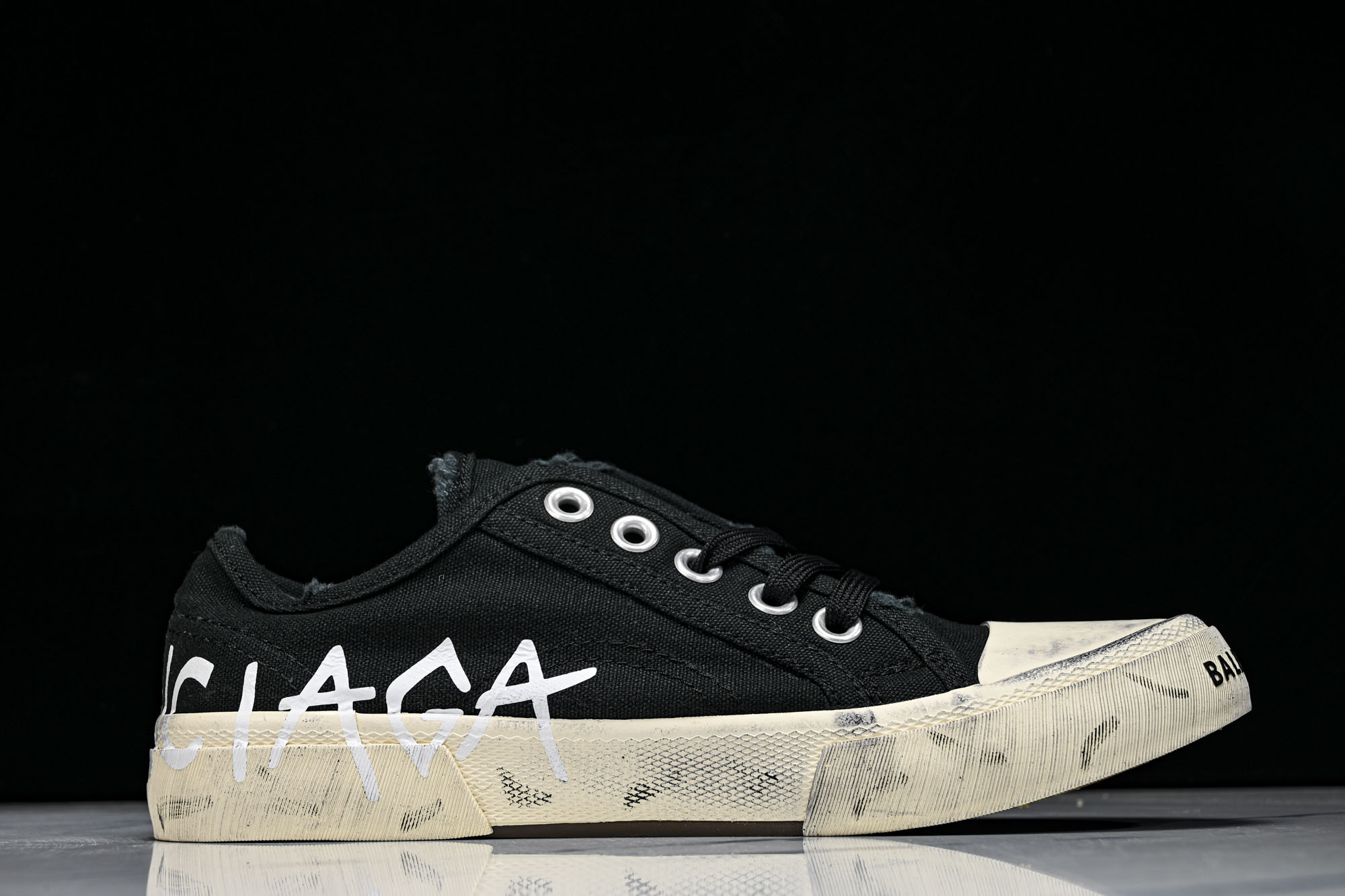 Balenciaga Paris Low 巴黎世家磨损做旧低帮系带时尚拖鞋W3RR5-1099 #YZ018 35 36 Balenciaga Paris Low 巴黎世家磨损做旧低帮系带时尚拖鞋W3RR5-1099 #YZ018 35 36