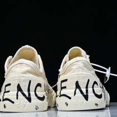 Balenciaga Paris Low 巴黎世家磨损做旧低帮系带时尚板鞋 W3RR59010 #YZ018 35 36 Balenciaga Paris Low 巴黎世家磨损做旧低帮系带时尚板鞋 W3RR59010 #YZ018 35 36