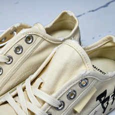 Balenciaga Paris Low 巴黎世家磨损做旧低帮系带时尚板鞋 W3RR59010 #YZ018 35 36 Balenciaga Paris Low 巴黎世家磨损做旧低帮系带时尚板鞋 W3RR59010 #YZ018 35 36