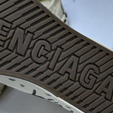 Balenciaga Paris Low 巴黎世家磨损做旧低帮系带时尚板鞋 W3RR59010 #YZ018 35 36 Balenciaga Paris Low 巴黎世家磨损做旧低帮系带时尚板鞋 W3RR59010 #YZ018 35 36