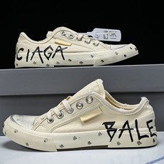 Balenciaga Paris Low 巴黎世家磨损做旧低帮系带时尚板鞋 W3RR59010 #YZ018 35 36 Balenciaga Paris Low 巴黎世家磨损做旧低帮系带时尚板鞋 W3RR59010 #YZ018 35 36