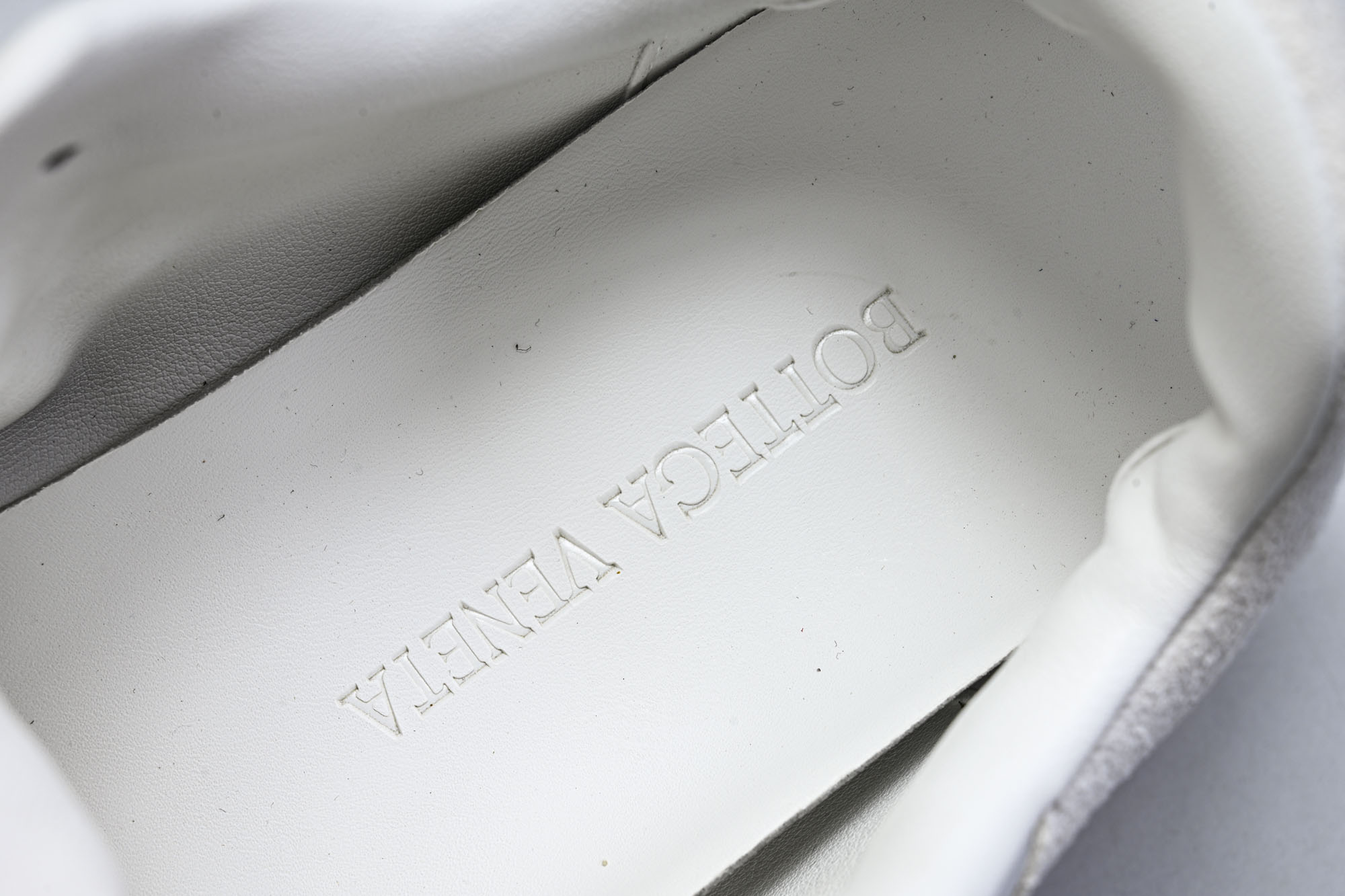 Bottega Veneta 葆蝶家夏季新品男女同款 休闲运动鞋 2026新款_2 #YZ039 莞产纯原大厂 顶级盒中 Bottega Veneta 葆蝶家夏季新品男女同款 休闲运动鞋 2026新款_2 #YZ039 莞产纯原大厂 顶级盒中