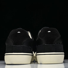 纯原 Maison Margiela New Evolution徽标休闲运动鞋 #YZ010 原版购入开发 做货 鬼才设 纯原 Maison Margiela New Evolution徽标休闲运动鞋 #YZ010 原版购入开发 做货 鬼才设