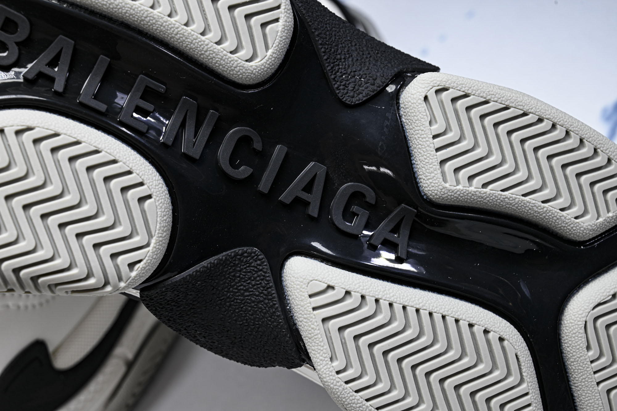 纯原 Ad x Balenciaga Triple S 联名款 巴黎世家复古老爹鞋 W2ZB1-9112 #YZ018- 纯原 Ad x Balenciaga Triple S 联名款 巴黎世家复古老爹鞋 W2ZB1-9112 #YZ018-