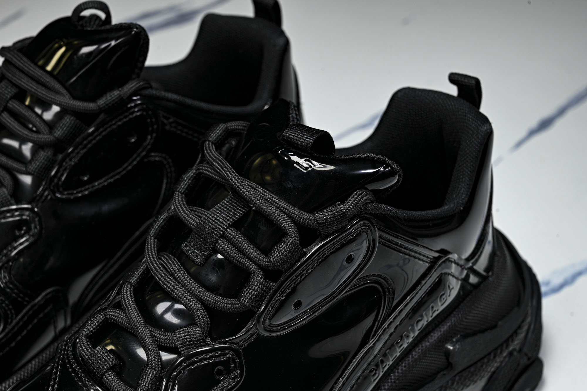 纯原 Balenciaga Triple S 巴黎世家复古老爹鞋 W2PAA-0102 #YZ018-5 原标原盒 最高 纯原 Balenciaga Triple S 巴黎世家复古老爹鞋 W2PAA-0102 #YZ018-5 原标原盒 最高
