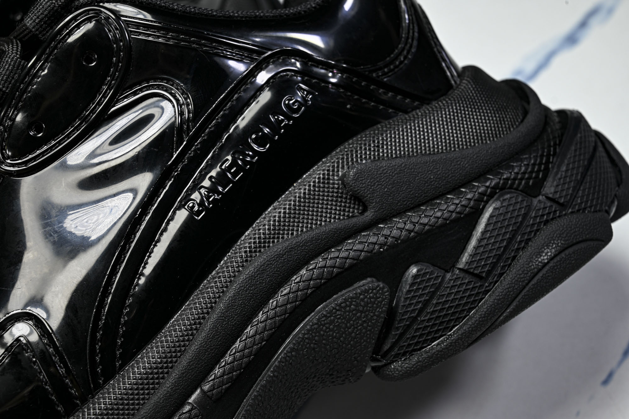 纯原 Balenciaga Triple S 巴黎世家复古老爹鞋 W2PAA-0102 #YZ018-5 原标原盒 最高 纯原 Balenciaga Triple S 巴黎世家复古老爹鞋 W2PAA-0102 #YZ018-5 原标原盒 最高