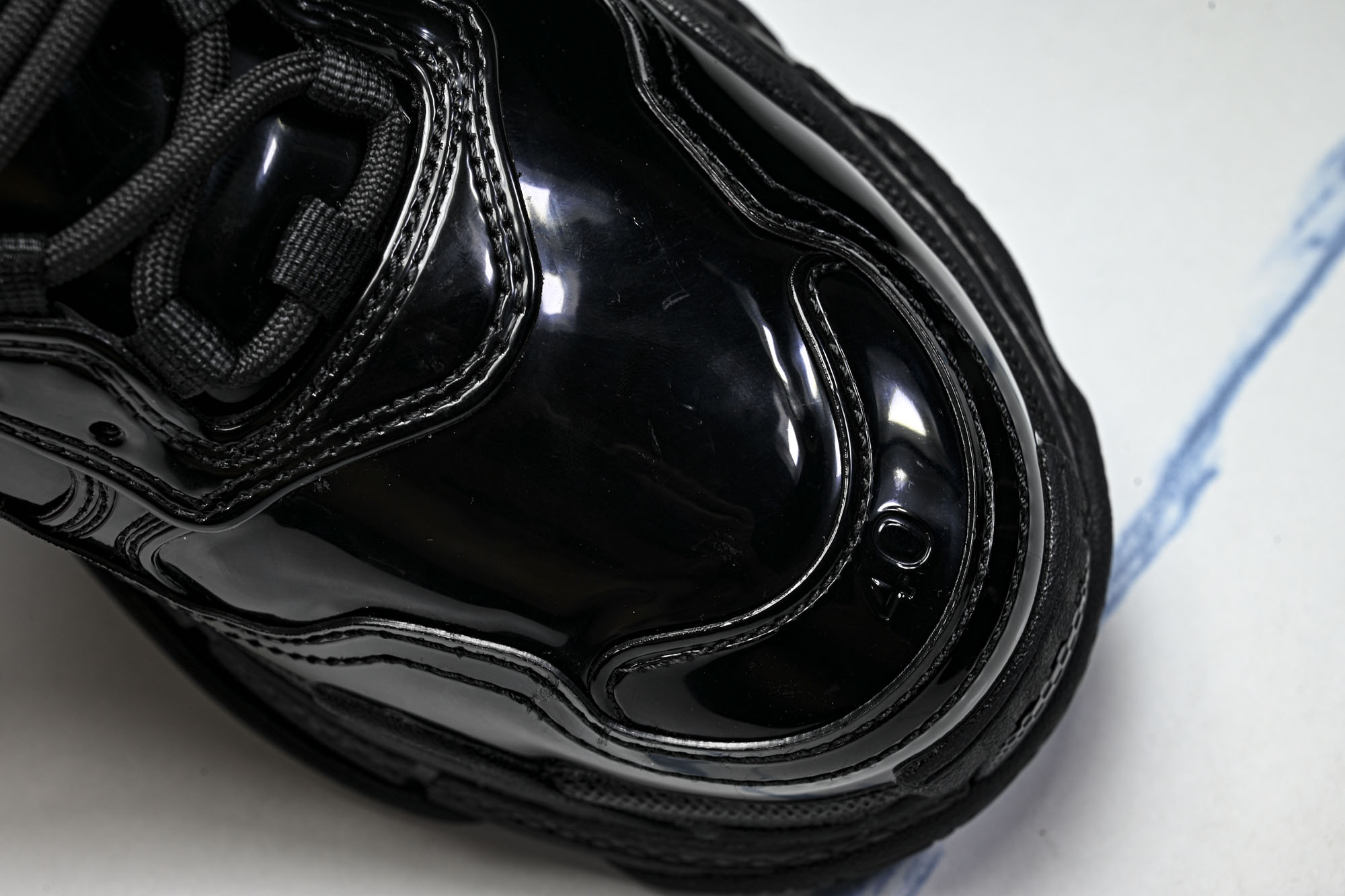 纯原 Balenciaga Triple S 巴黎世家复古老爹鞋 W2PAA-0102 #YZ018-5 原标原盒 最高 纯原 Balenciaga Triple S 巴黎世家复古老爹鞋 W2PAA-0102 #YZ018-5 原标原盒 最高