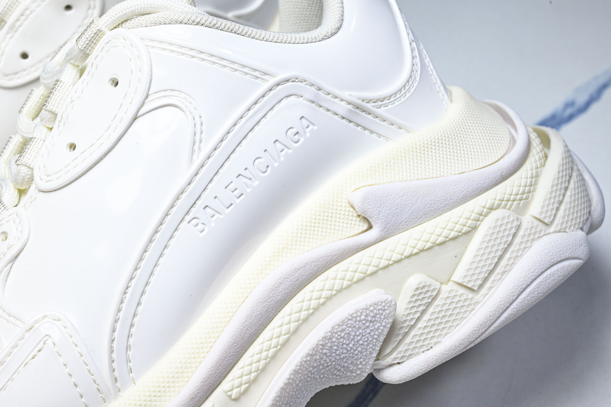 纯原 Balenciaga Triple S 巴黎世家复古老爹鞋 W2PAA-9000 #YZ018-5 原标原盒 最高 纯原 Balenciaga Triple S 巴黎世家复古老爹鞋 W2PAA-9000 #YZ018-5 原标原盒 最高