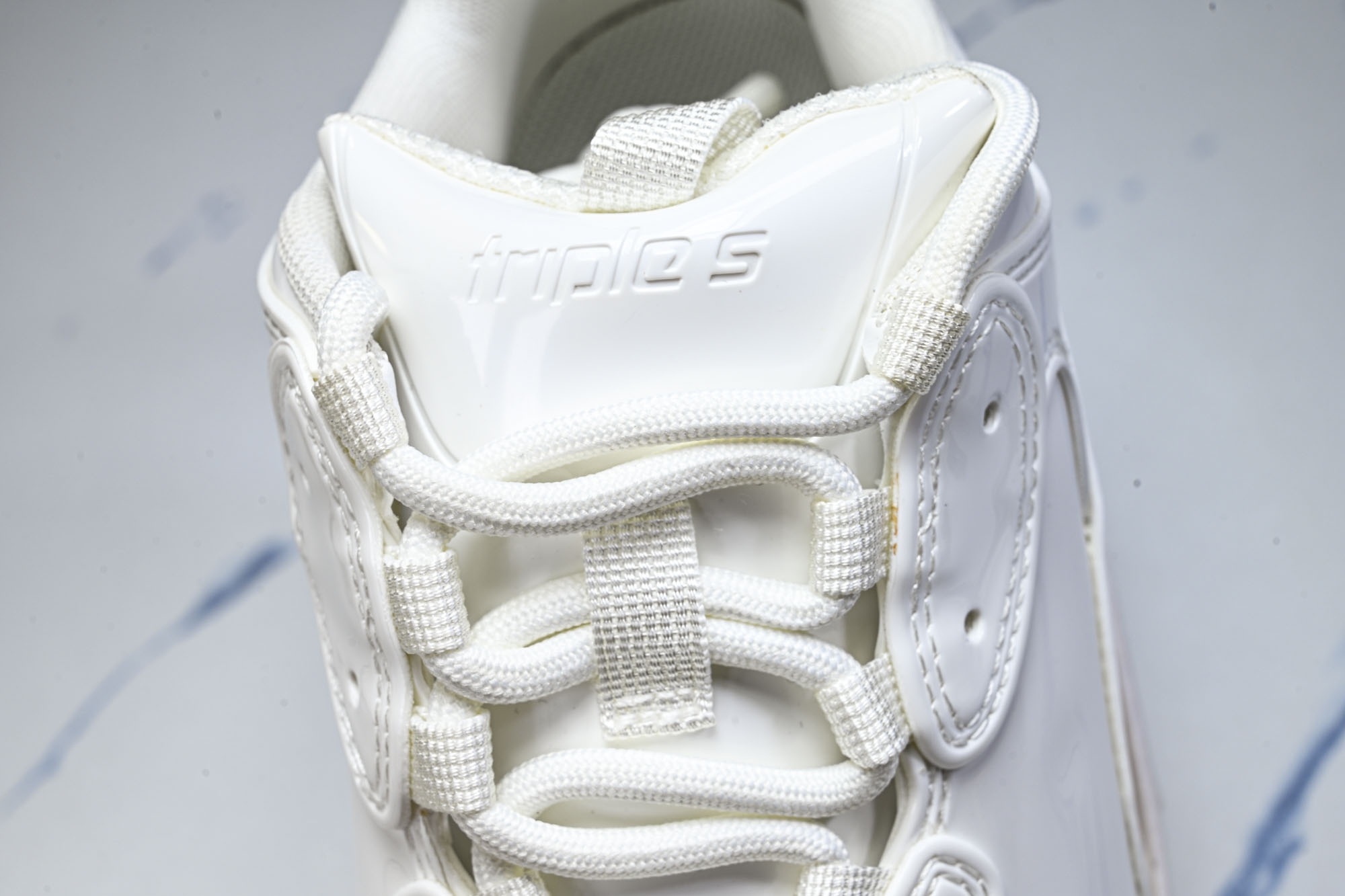 纯原 Balenciaga Triple S 巴黎世家复古老爹鞋 W2PAA-9000 #YZ018-5 原标原盒 最高 纯原 Balenciaga Triple S 巴黎世家复古老爹鞋 W2PAA-9000 #YZ018-5 原标原盒 最高