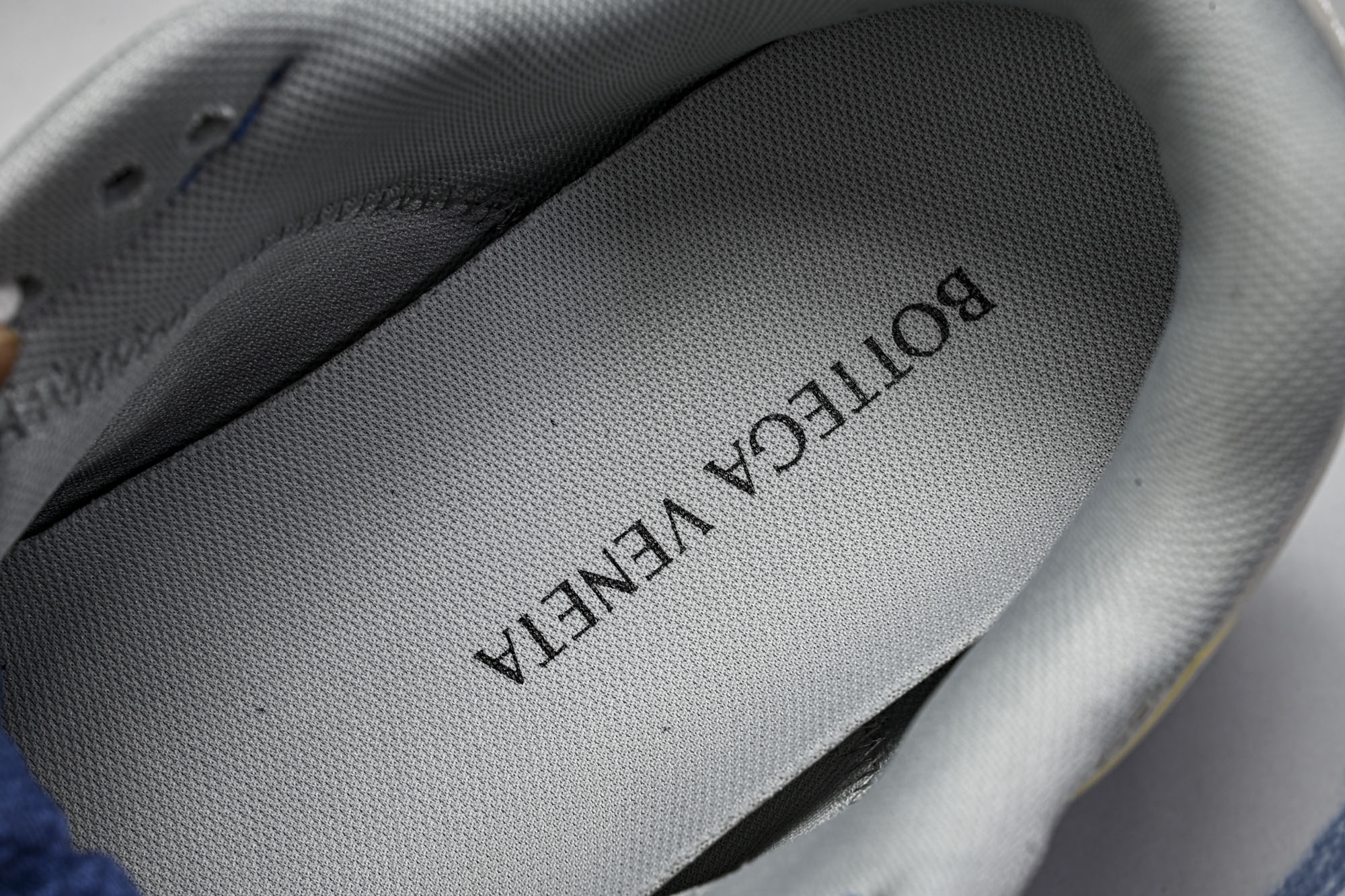 顶级 BOTTEGA VENETA (葆蝶家)男女 同款 Orbit 厚底透气网面休闲运动鞋 原版开发 原材料打造 还原