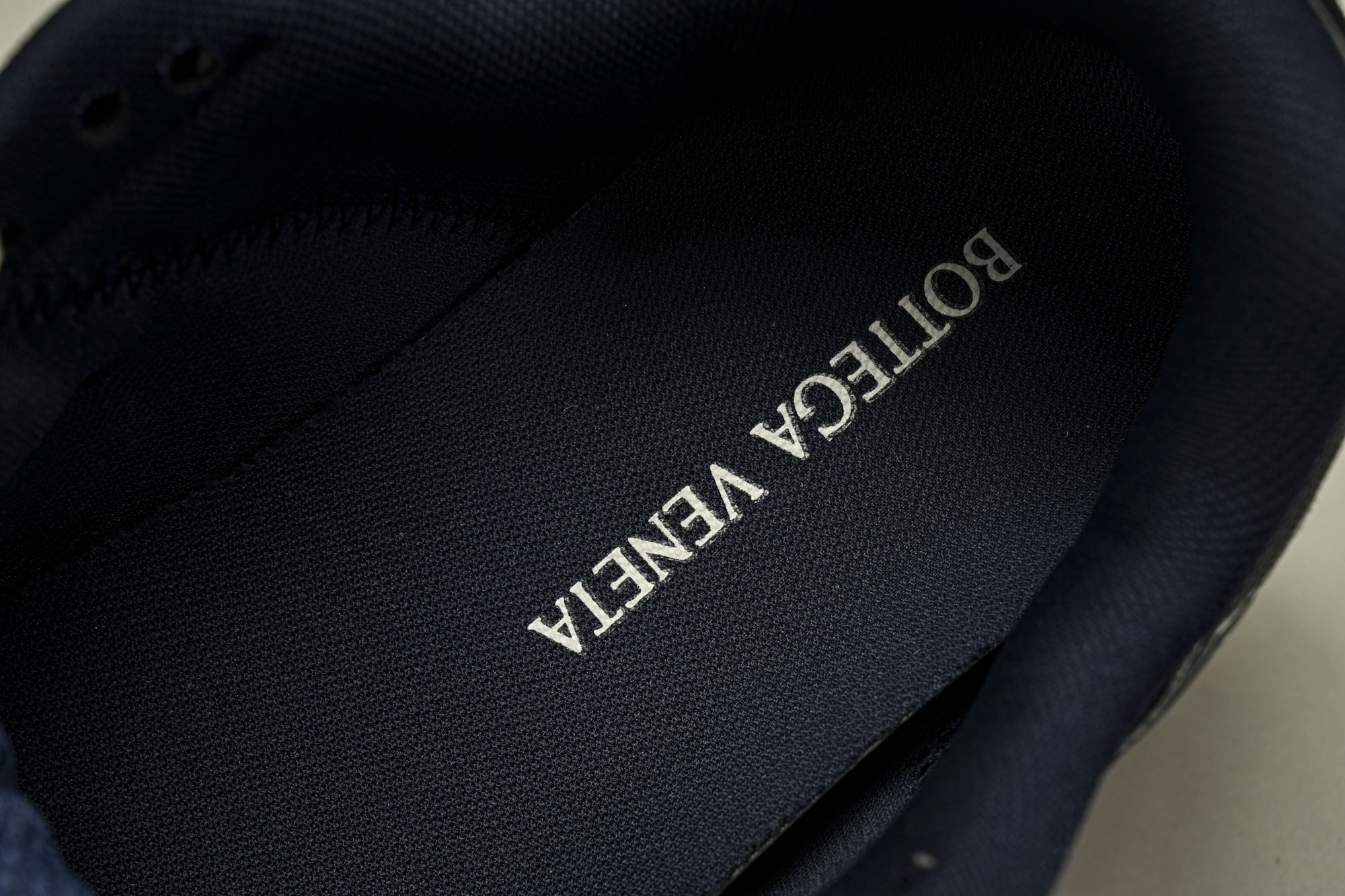 顶级 BOTTEGA VENETA (葆蝶家)男女 同款 Orbit 厚底透气网面休闲运动鞋 原版开发 原材料打造 还原