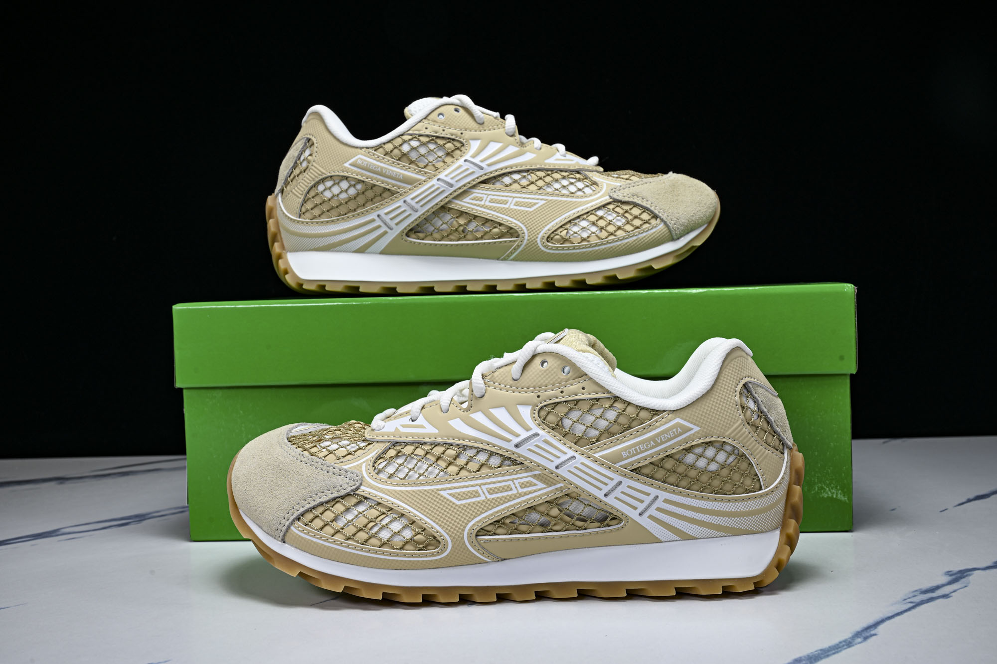 顶级 BOTTEGA VENETA (葆蝶家)男女 同款 Orbit 厚底透气网面休闲运动鞋 原版开发 原材料打造 还原