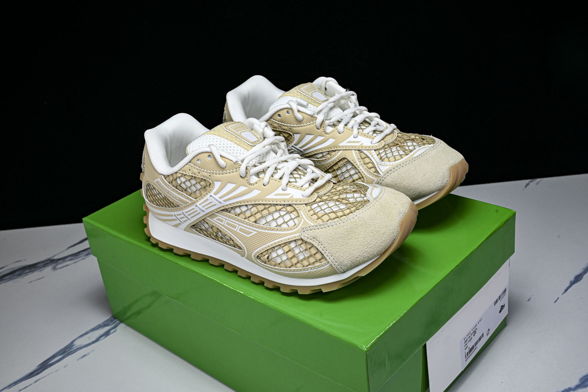 顶级 BOTTEGA VENETA (葆蝶家)男女 同款 Orbit 厚底透气网面休闲运动鞋 原版开发 原材料打造 还原