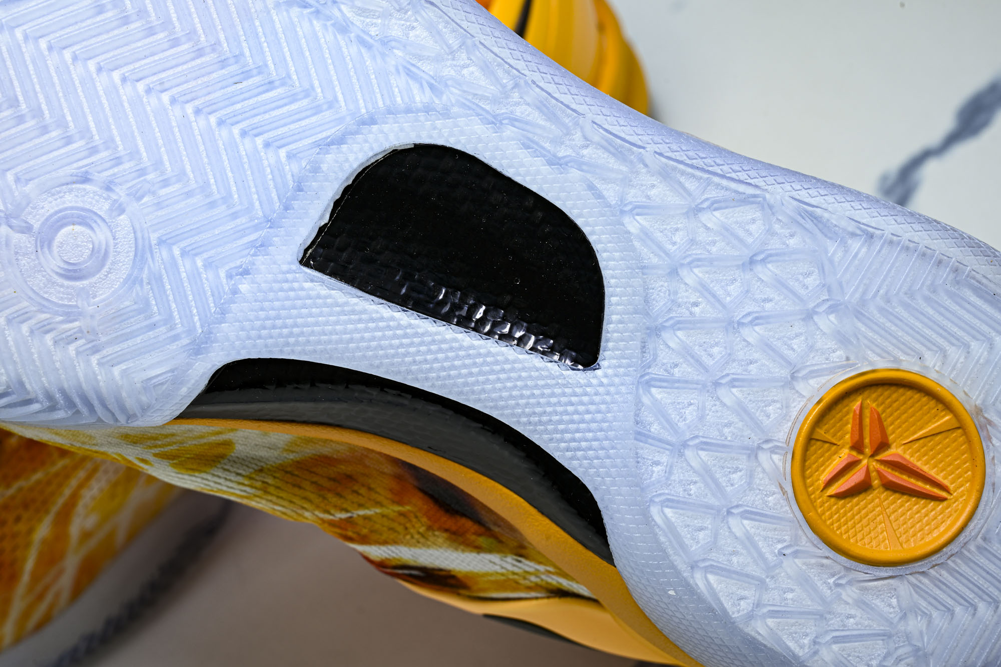 NK Kobe 8 Protro Shanghai Fireworks (2026) 橙色 IO6259-800 #YZ