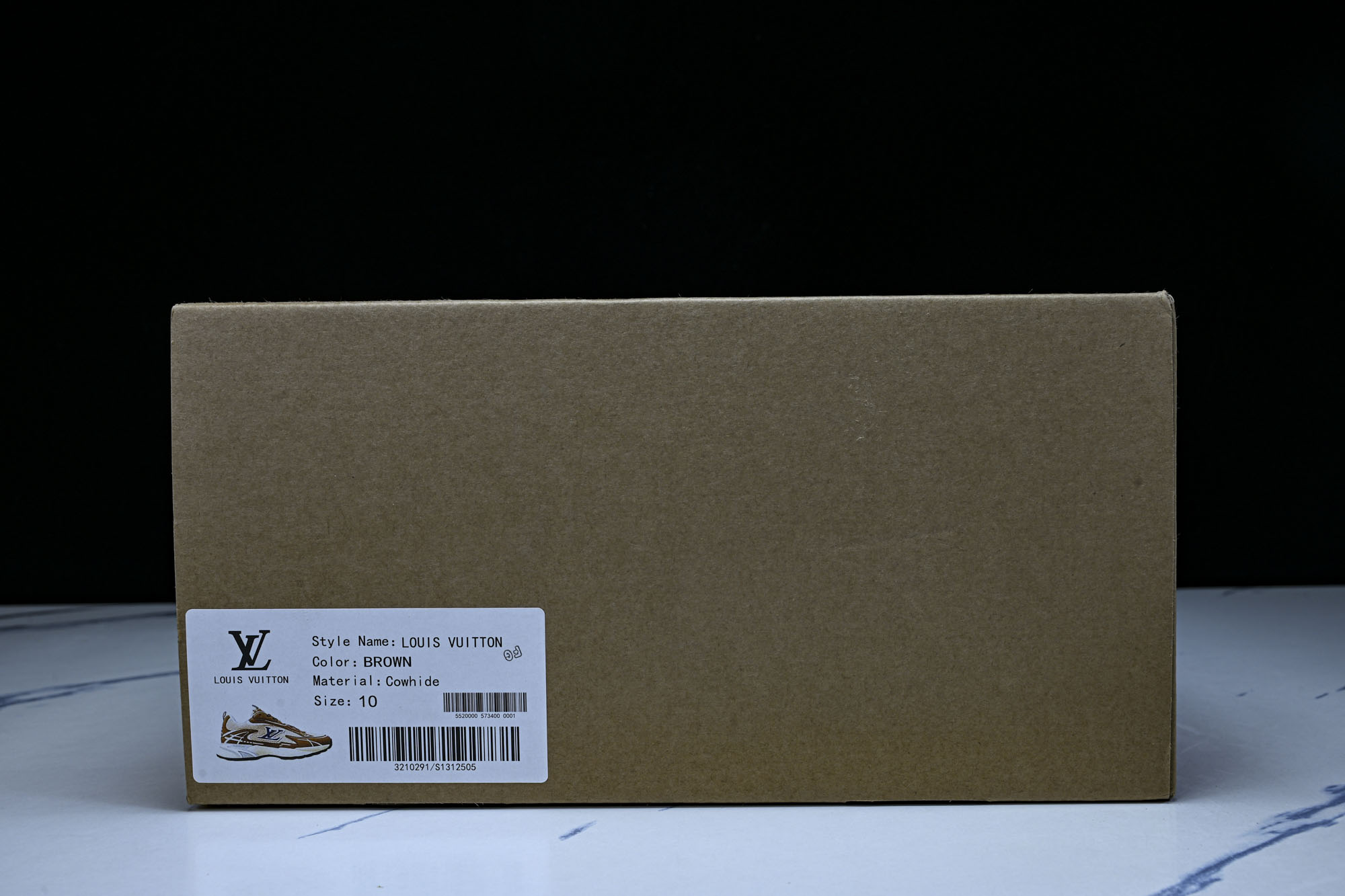 纯原 Louis Vuitton_路易威登男鞋新款运动休闲鞋网眼透气跑步鞋 #YZ000 配送专柜精美包装🛍📦 ✔️面料