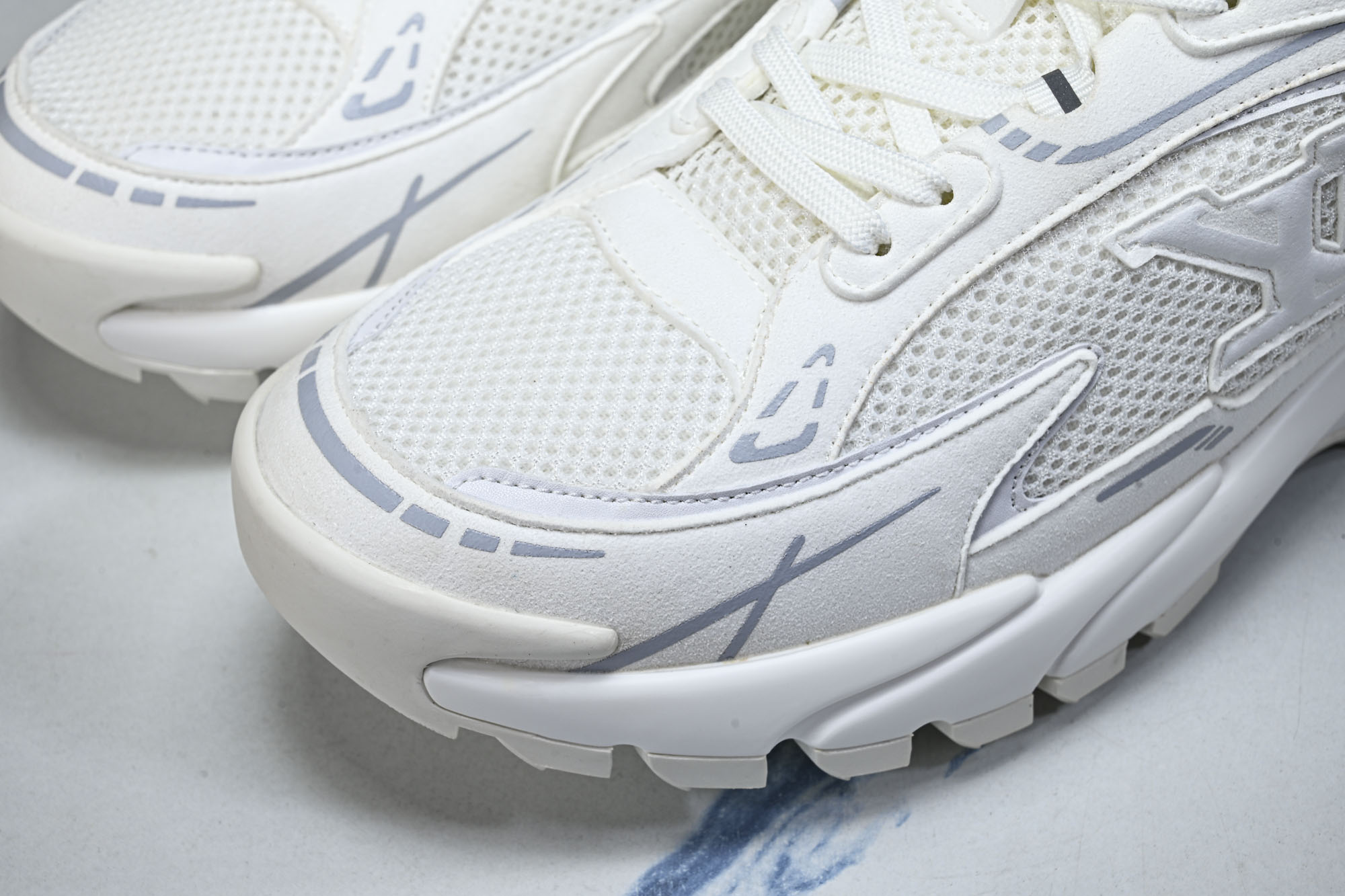 纯原 Louis Vuitton_路易威登男鞋新款运动休闲鞋网眼透气跑步鞋_2 #YZ000 配送专柜精美包装🛍📦 ✔️