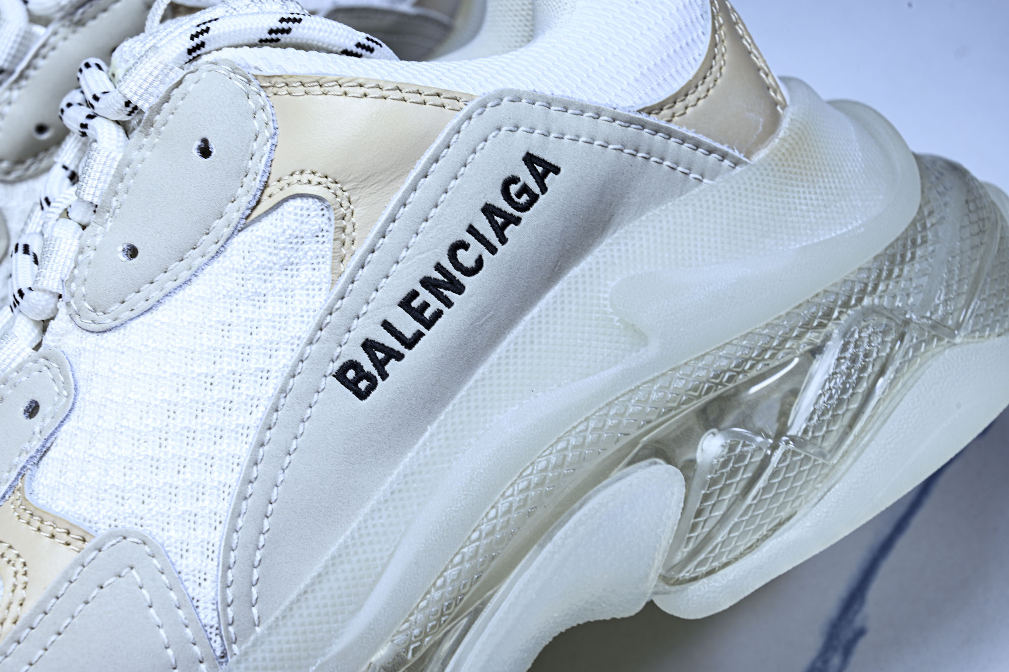 纯原 Balenciaga Triple S 3.0 巴黎世家三代复古休闲跑鞋 全组合氮气水晶大底W09E1-9000 