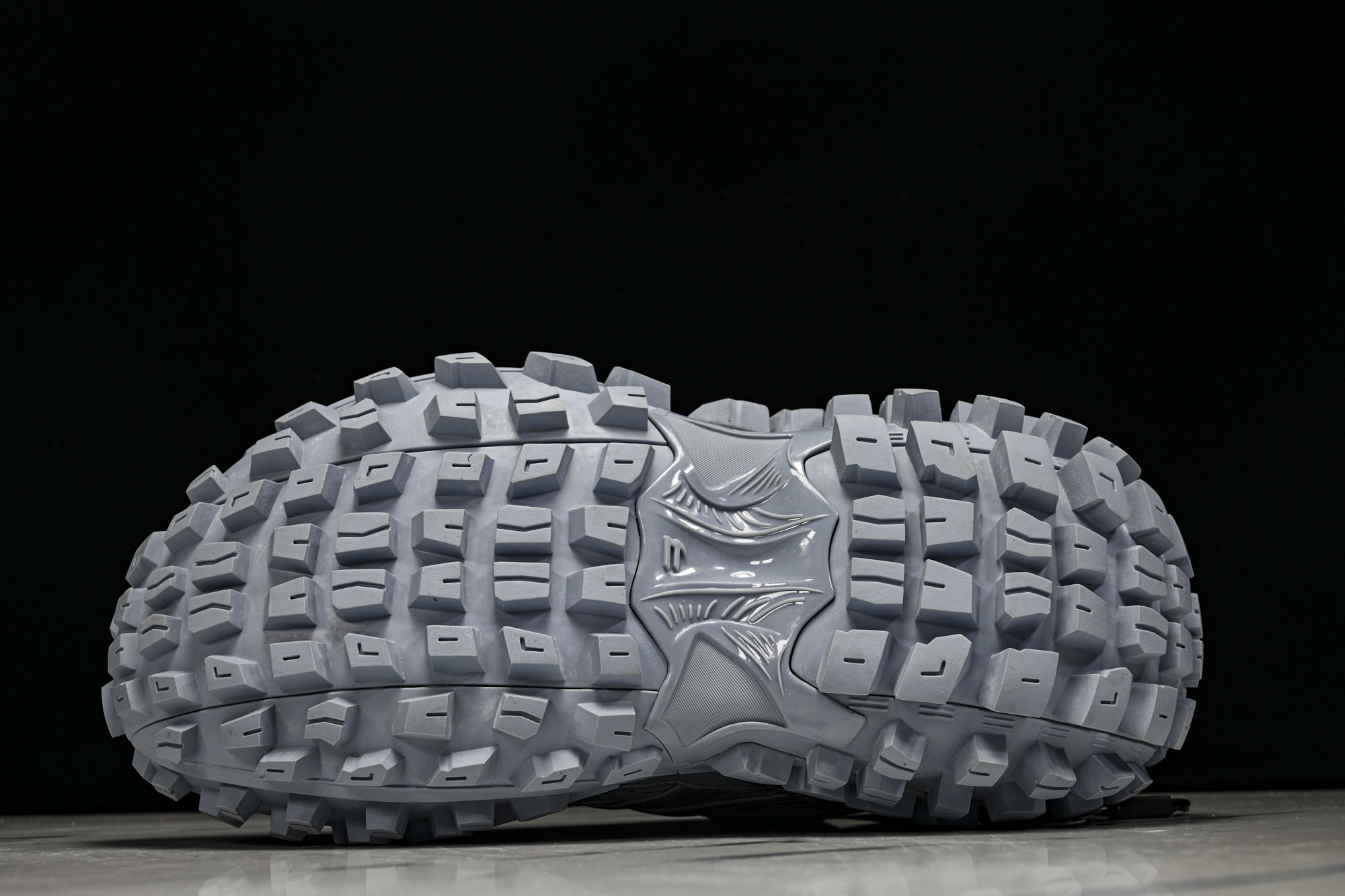 纯原 Balenciaga Defender Rubber Platform Sneakers 巴黎世家 轮胎鞋 浅蓝W
