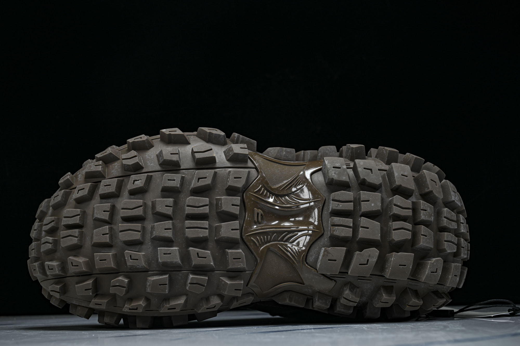纯原 Balenciaga Defender Rubber Platform Sneakers 巴黎世家 轮胎鞋 深棕色