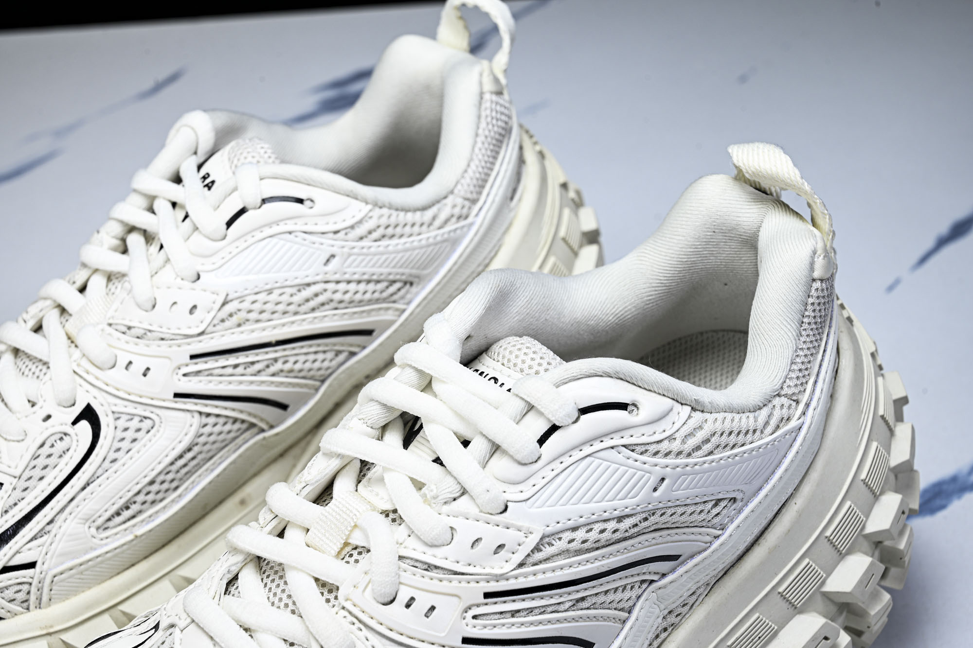 纯原 Balenciaga Defender Rubber Platform Sneakers 巴黎世家 轮胎鞋 白色W