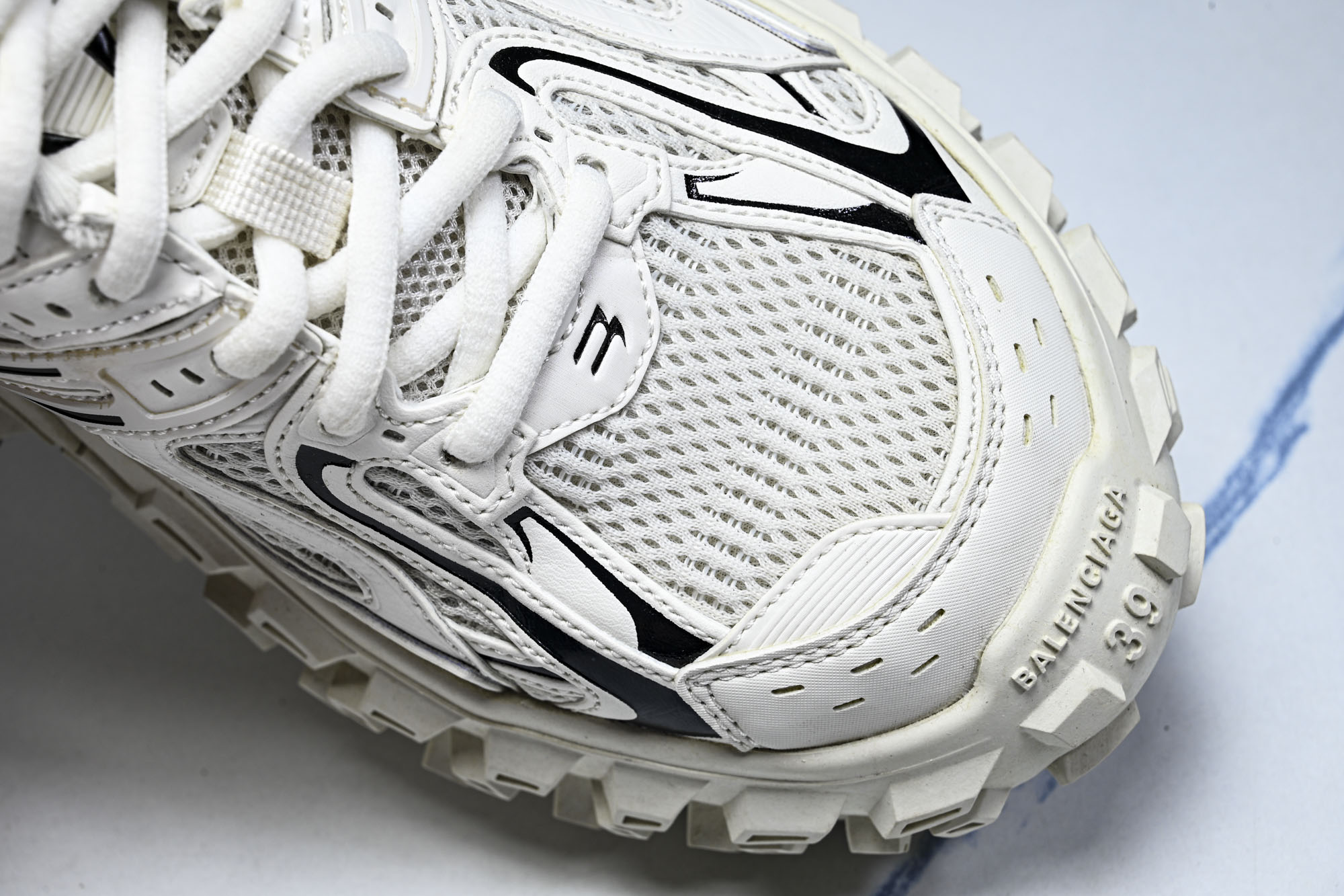 纯原 Balenciaga Defender Rubber Platform Sneakers 巴黎世家 轮胎鞋 白色W