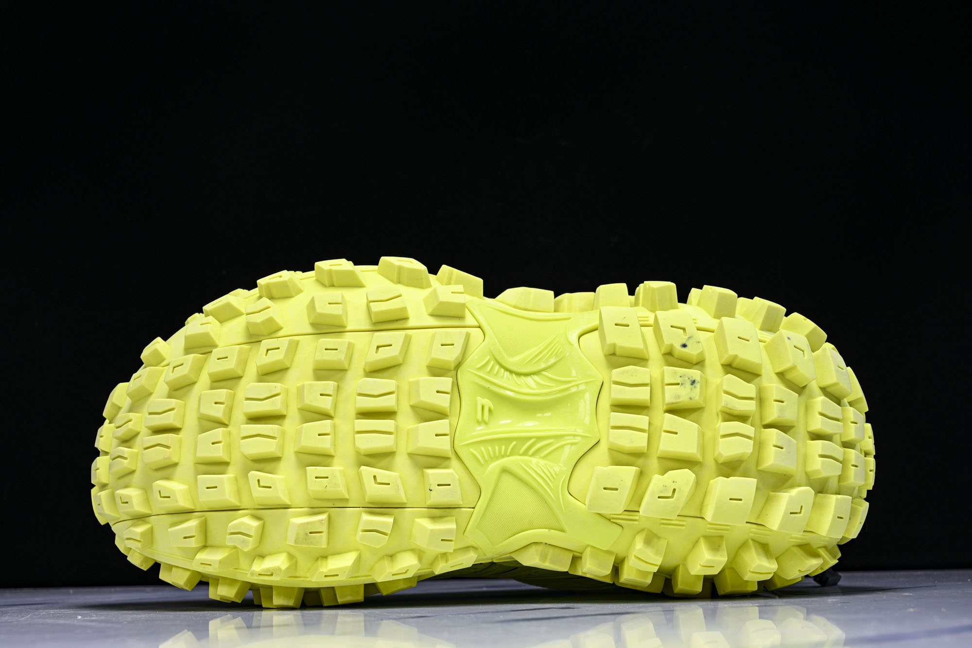 纯原 Balenciaga Defender Rubber Platform Sneakers 巴黎世家 轮胎鞋 荧光绿