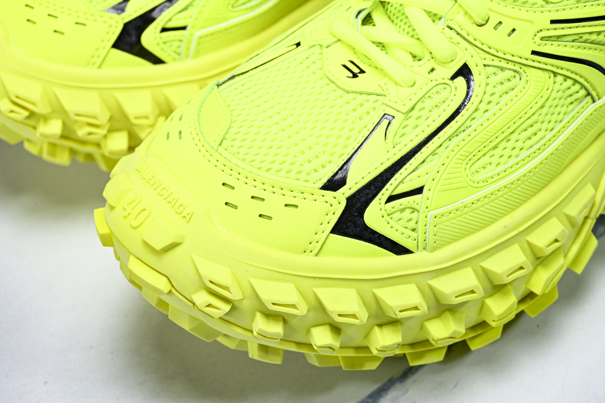 纯原 Balenciaga Defender Rubber Platform Sneakers 巴黎世家 轮胎鞋 荧光绿