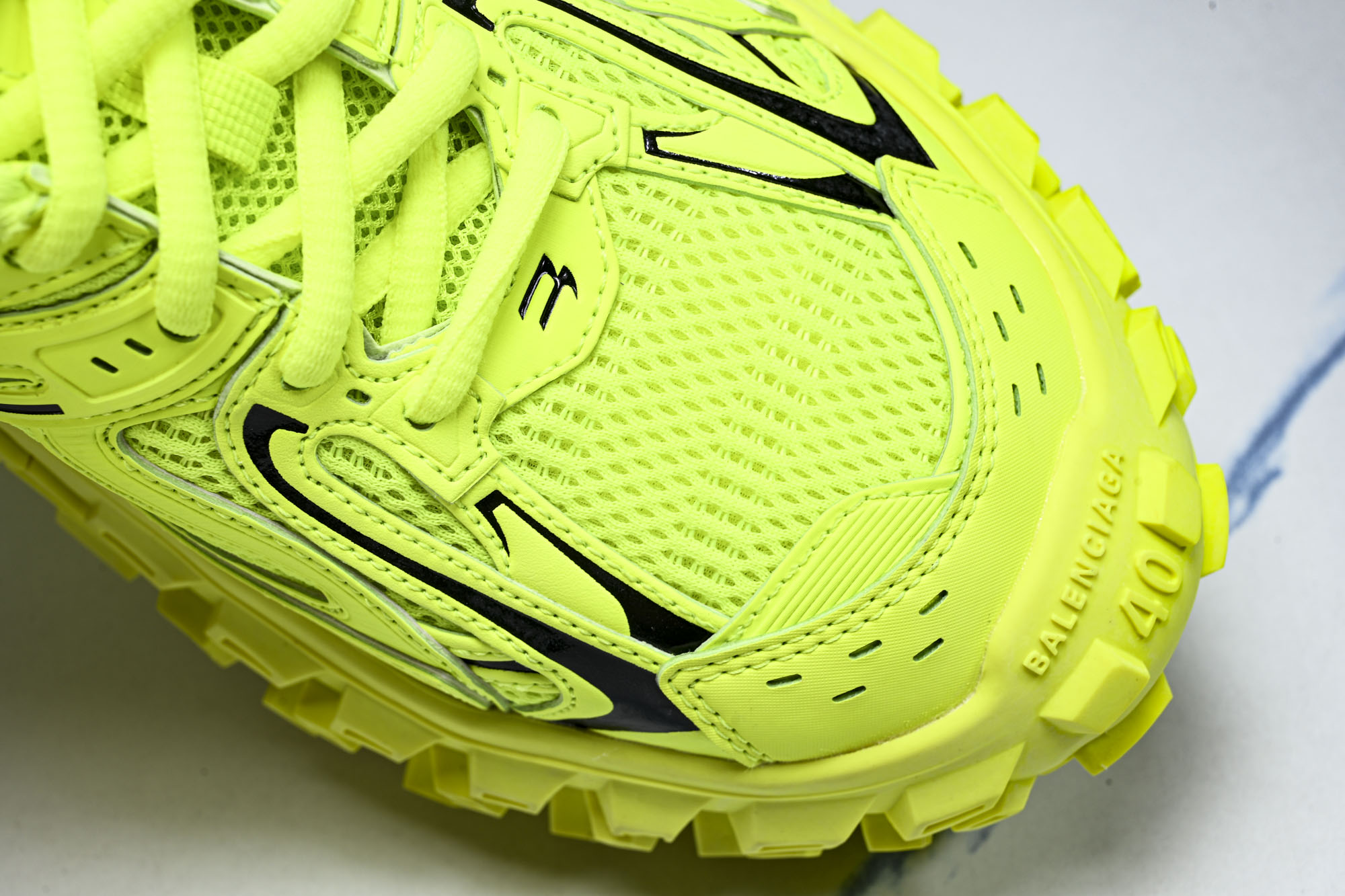 纯原 Balenciaga Defender Rubber Platform Sneakers 巴黎世家 轮胎鞋 荧光绿
