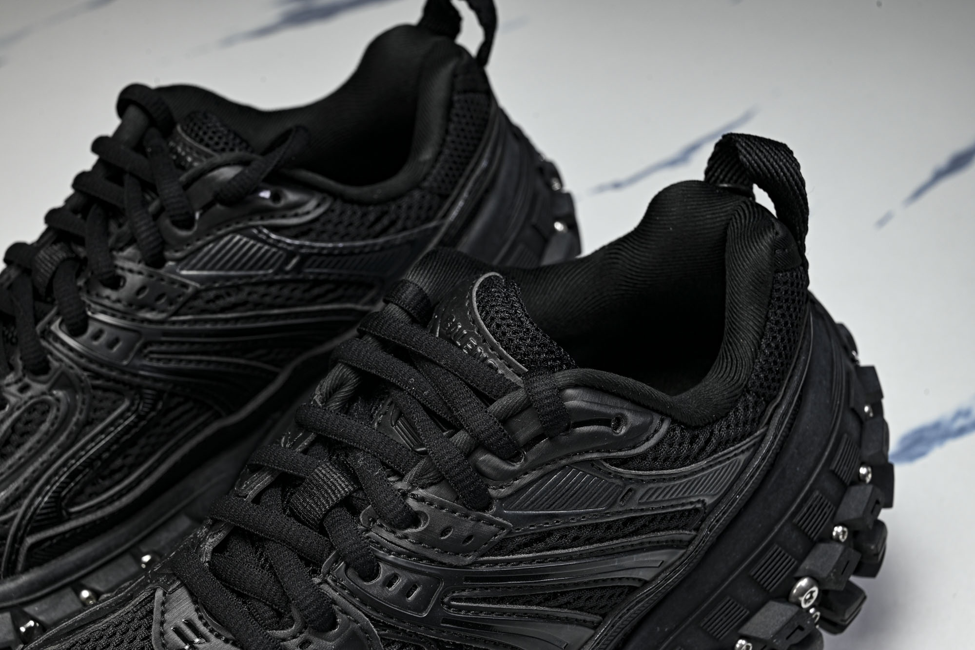 纯原 Balenciaga Defender Rubber Platform Sneakers 巴黎世家 轮胎鞋 黑色铆