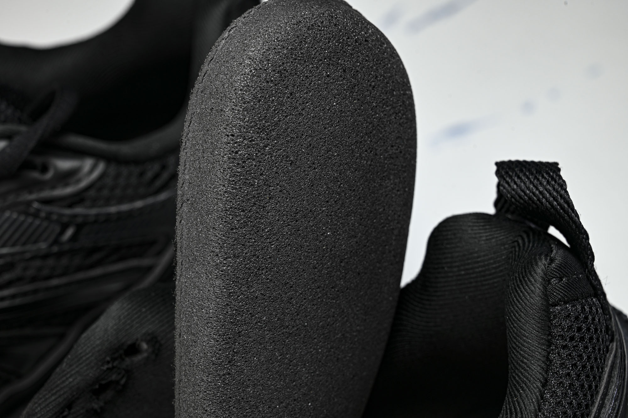 纯原 Balenciaga Defender Rubber Platform Sneakers 巴黎世家 轮胎鞋 黑色铆