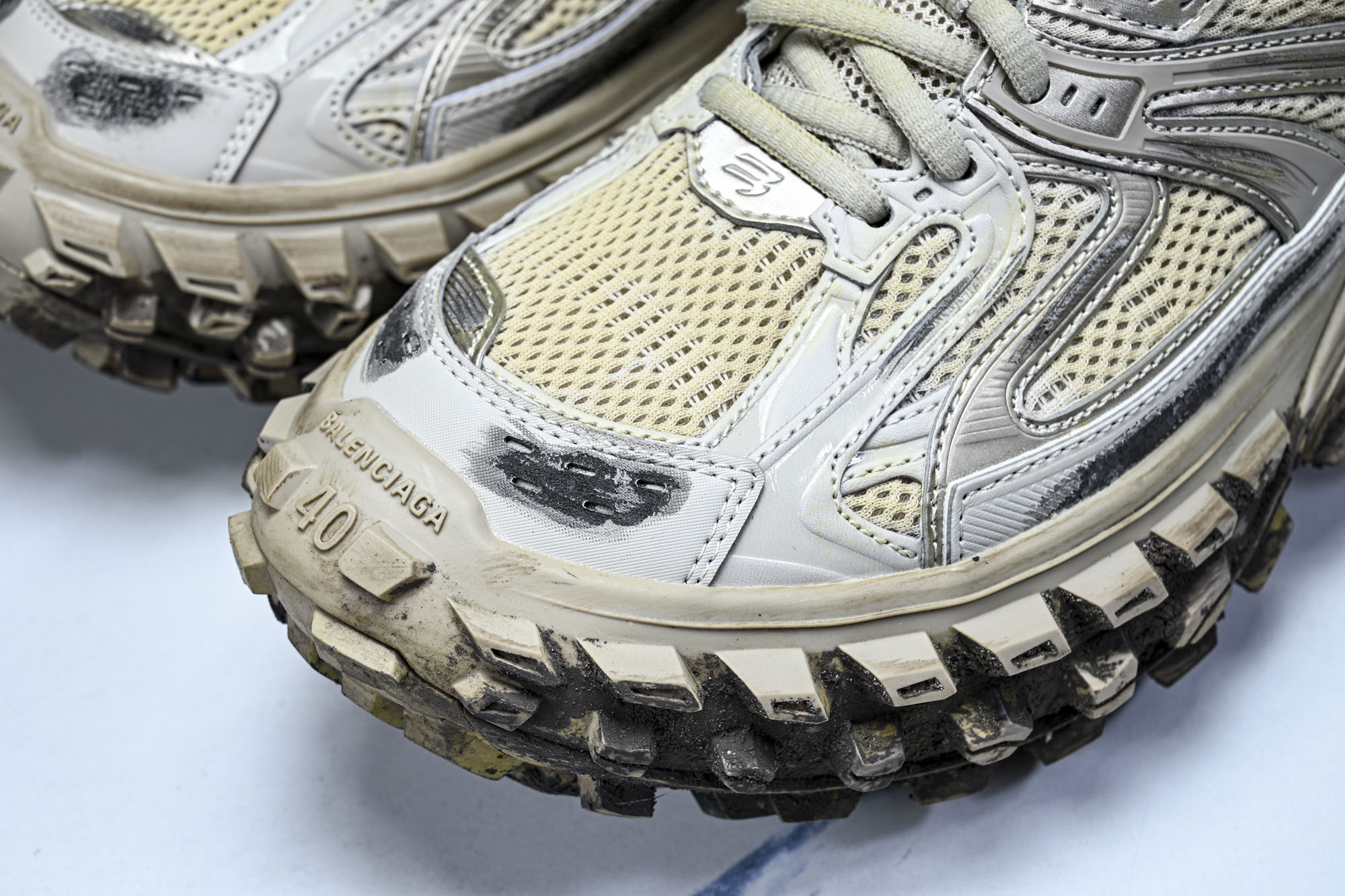 纯原Balenciaga Defender Rubber Platform Sneakers 巴黎世家 轮胎鞋淡棕泥染W