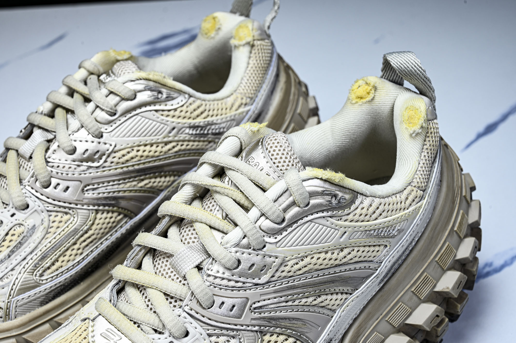 纯原Balenciaga Defender Rubber Platform Sneakers 巴黎世家 轮胎鞋淡棕泥染W
