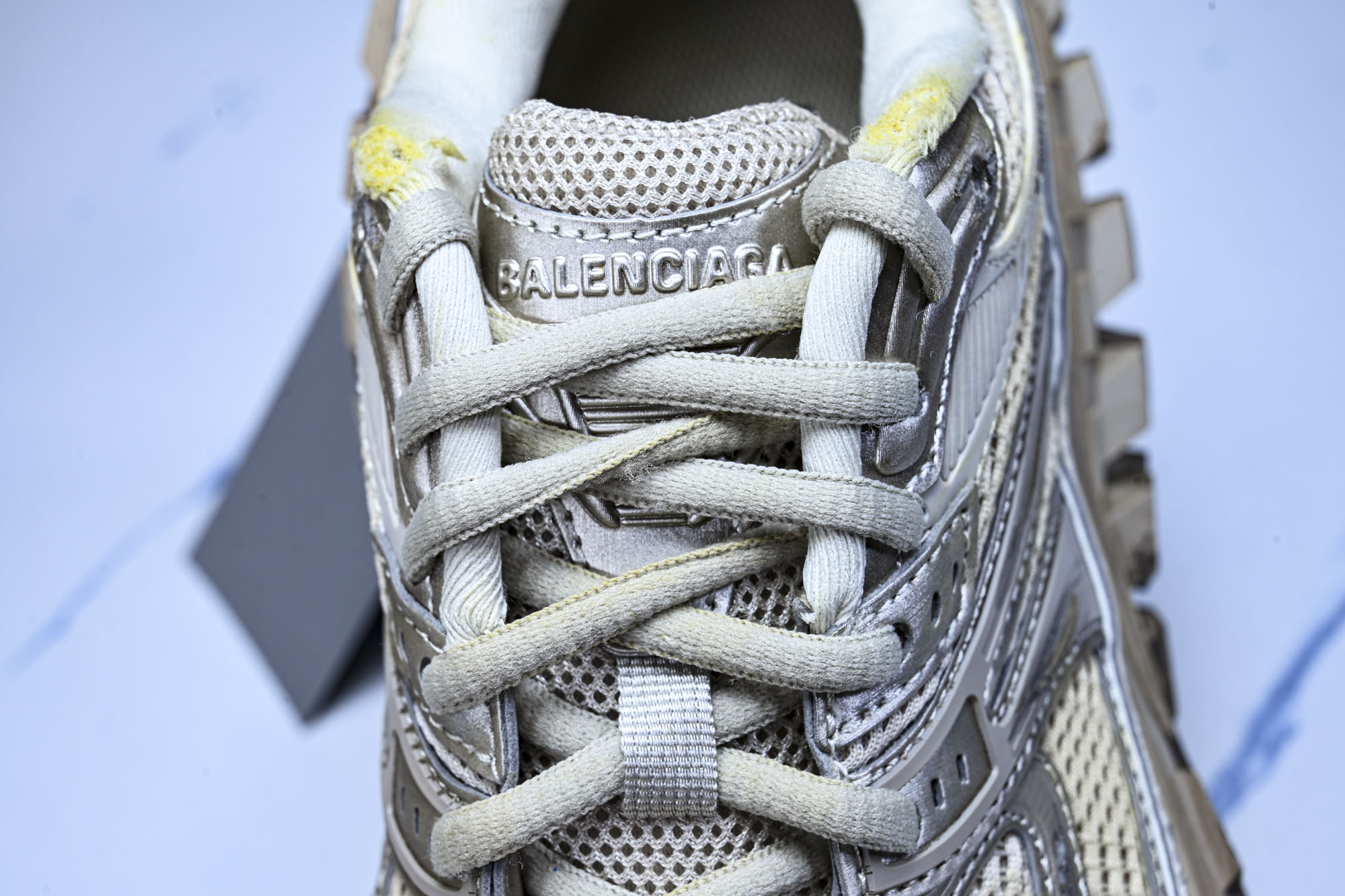 纯原Balenciaga Defender Rubber Platform Sneakers 巴黎世家 轮胎鞋淡棕泥染W