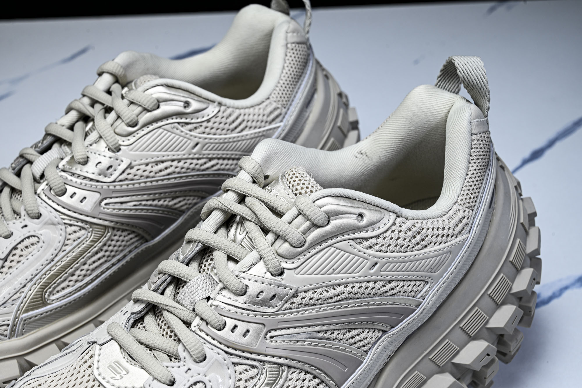 纯原Balenciaga Defender Rubber Platform Sneakers 巴黎世家 轮胎鞋谈棕色W2