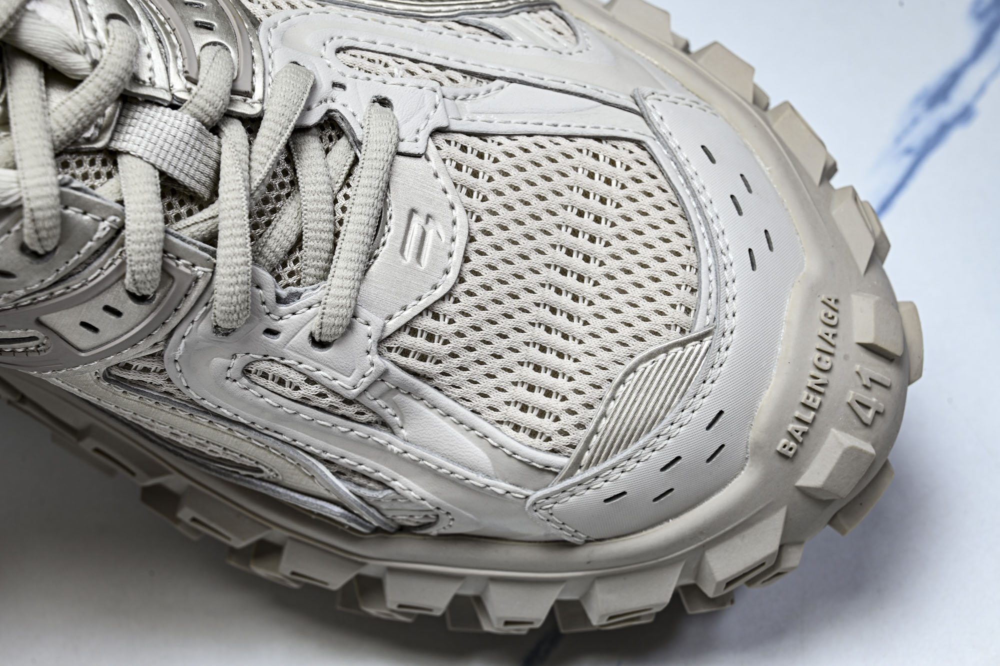 纯原Balenciaga Defender Rubber Platform Sneakers 巴黎世家 轮胎鞋谈棕色W2