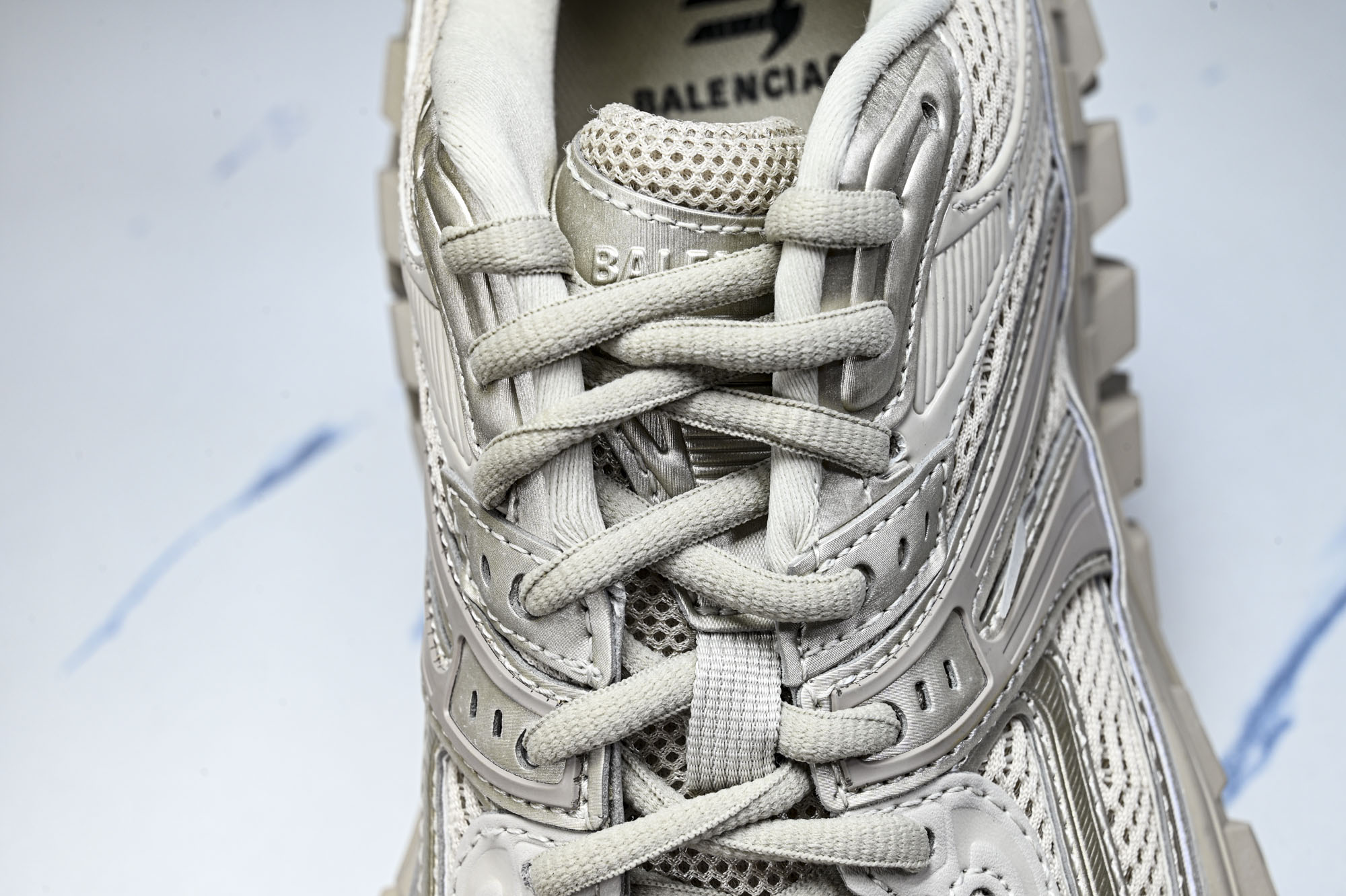 纯原Balenciaga Defender Rubber Platform Sneakers 巴黎世家 轮胎鞋谈棕色W2