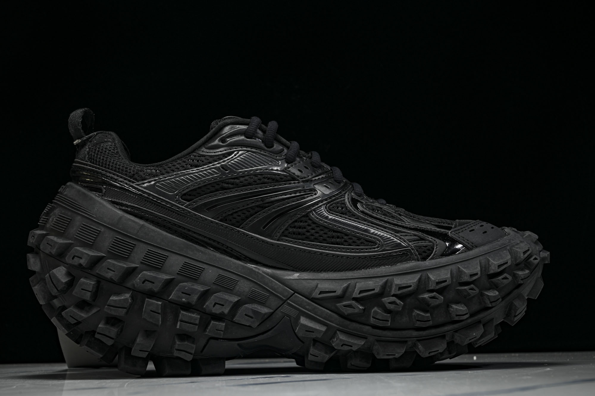 纯原Balenciaga Defender Rubber Platform Sneakers 巴黎世家 轮胎鞋黑色W2R