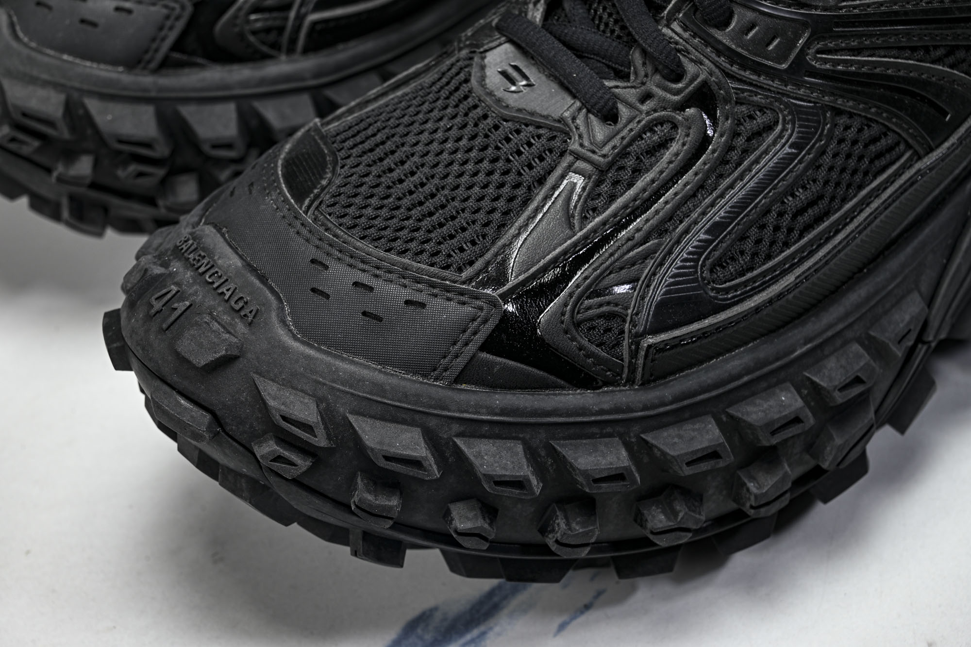 纯原Balenciaga Defender Rubber Platform Sneakers 巴黎世家 轮胎鞋黑色W2R