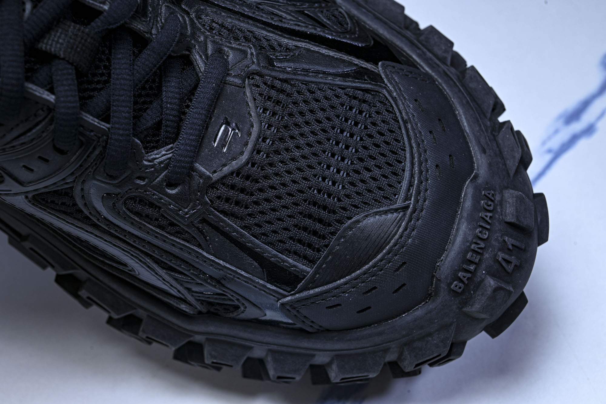 纯原Balenciaga Defender Rubber Platform Sneakers 巴黎世家 轮胎鞋黑色W2R