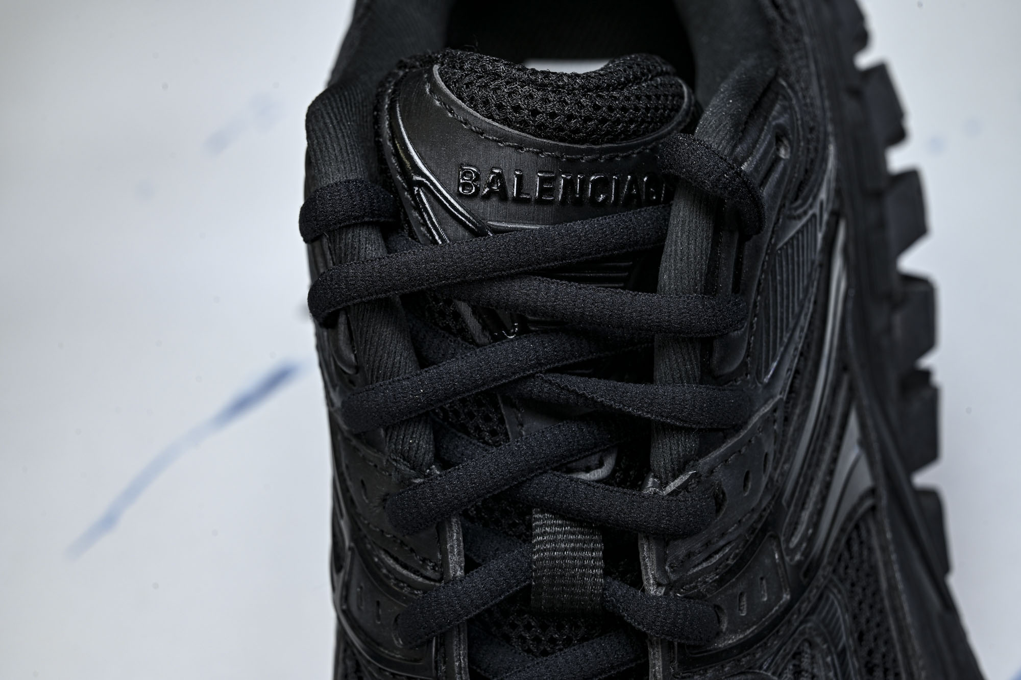 纯原Balenciaga Defender Rubber Platform Sneakers 巴黎世家 轮胎鞋黑色W2R