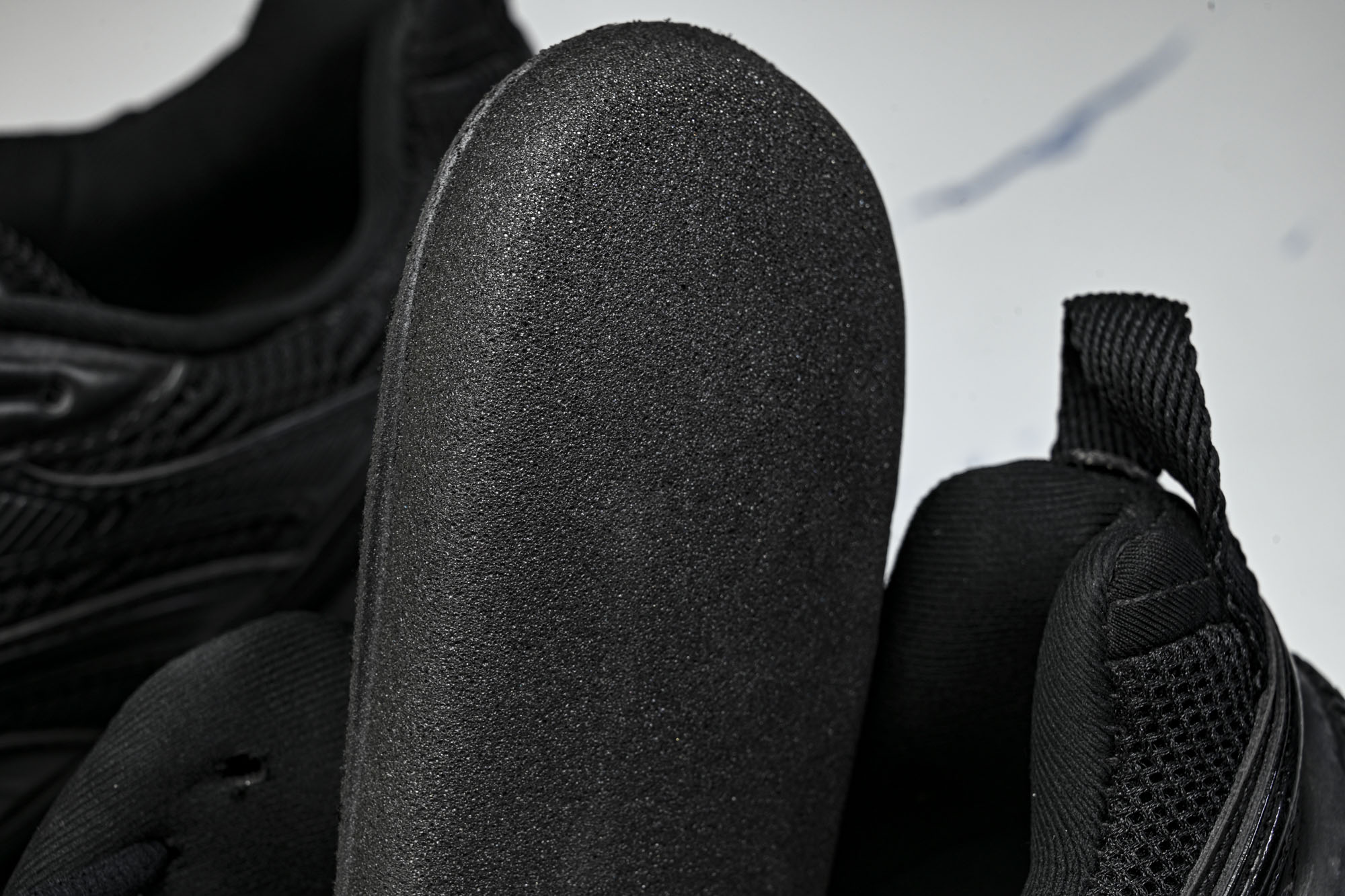 纯原Balenciaga Defender Rubber Platform Sneakers 巴黎世家 轮胎鞋黑色W2R