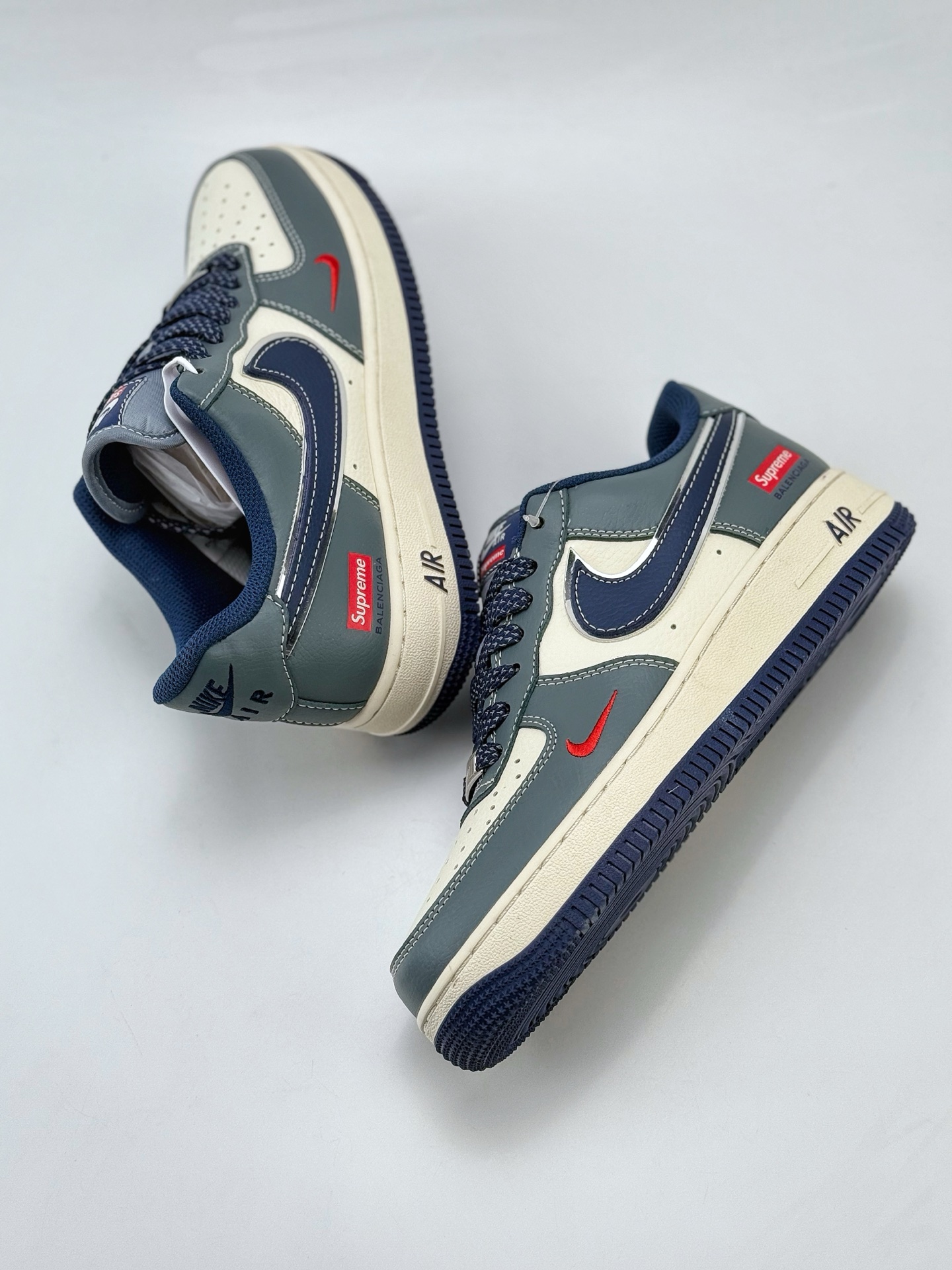 Nike Air Force 1 Low 07 x Supreme 白蓝小钩满天星  XZ6188-382