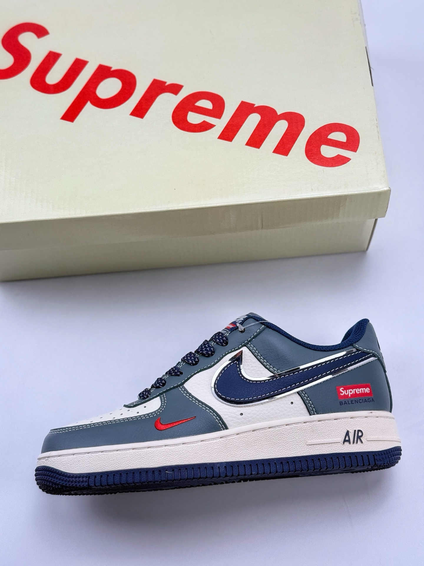 Nike Air Force 1 Low 07 x Supreme 白蓝小钩满天星  XZ6188-382