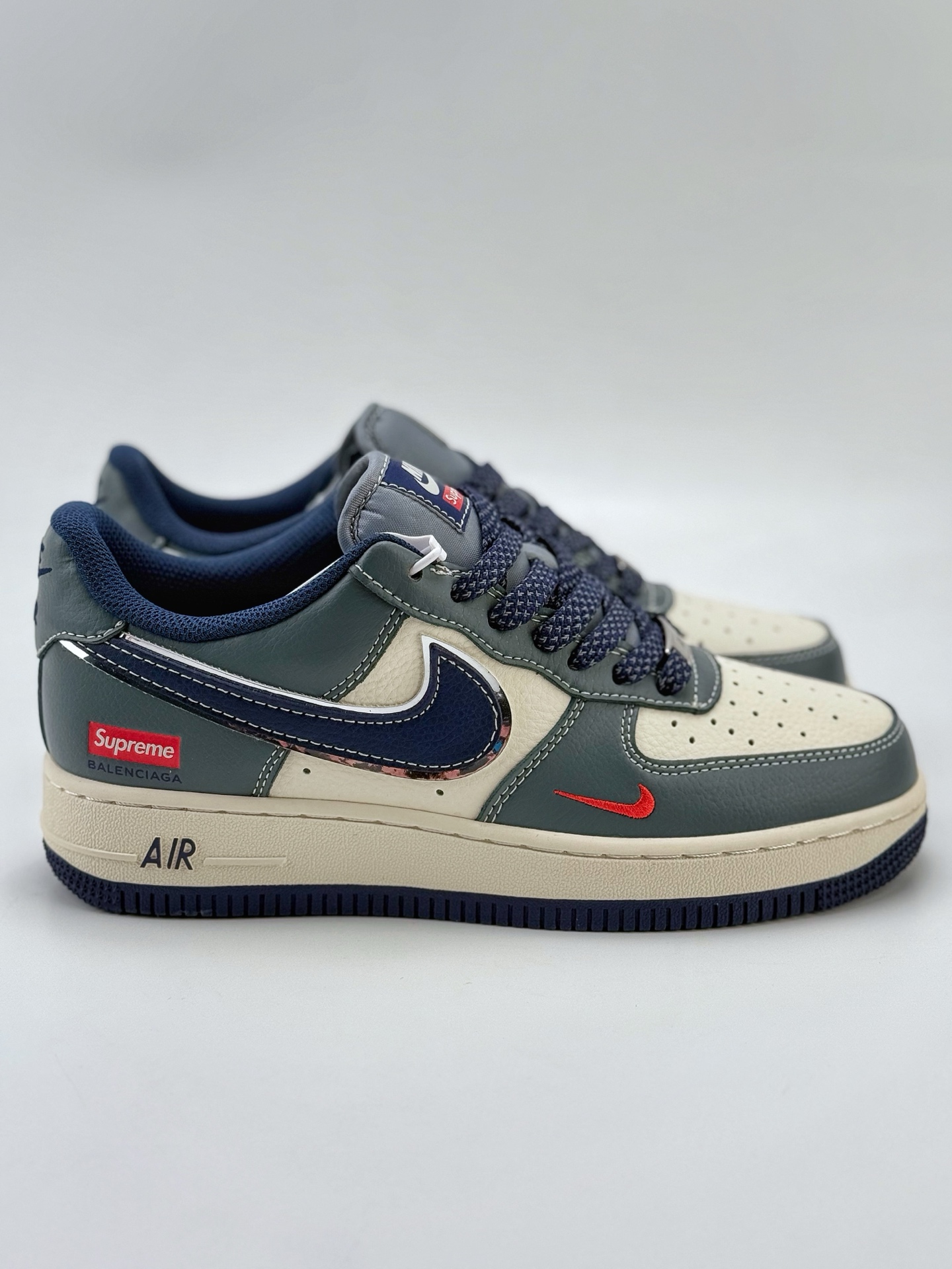 Nike Air Force 1 Low 07 x Supreme 白蓝小钩满天星  XZ6188-382