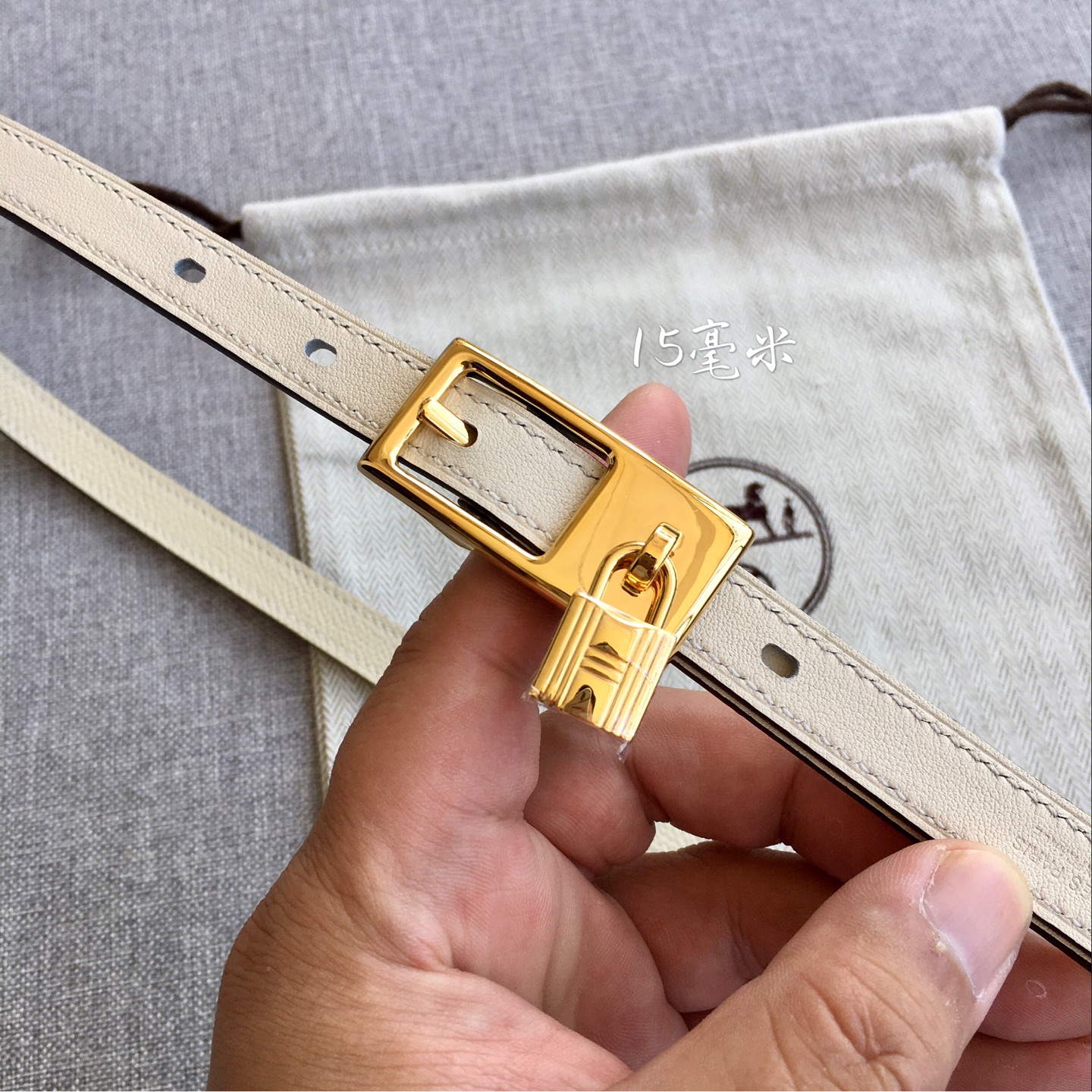 爱·马·仕 Lucky专柜在售爆款 👏👏👏 感谢客户反馈实拍图，顶级货 自己看细节 1.5CM 都有货 